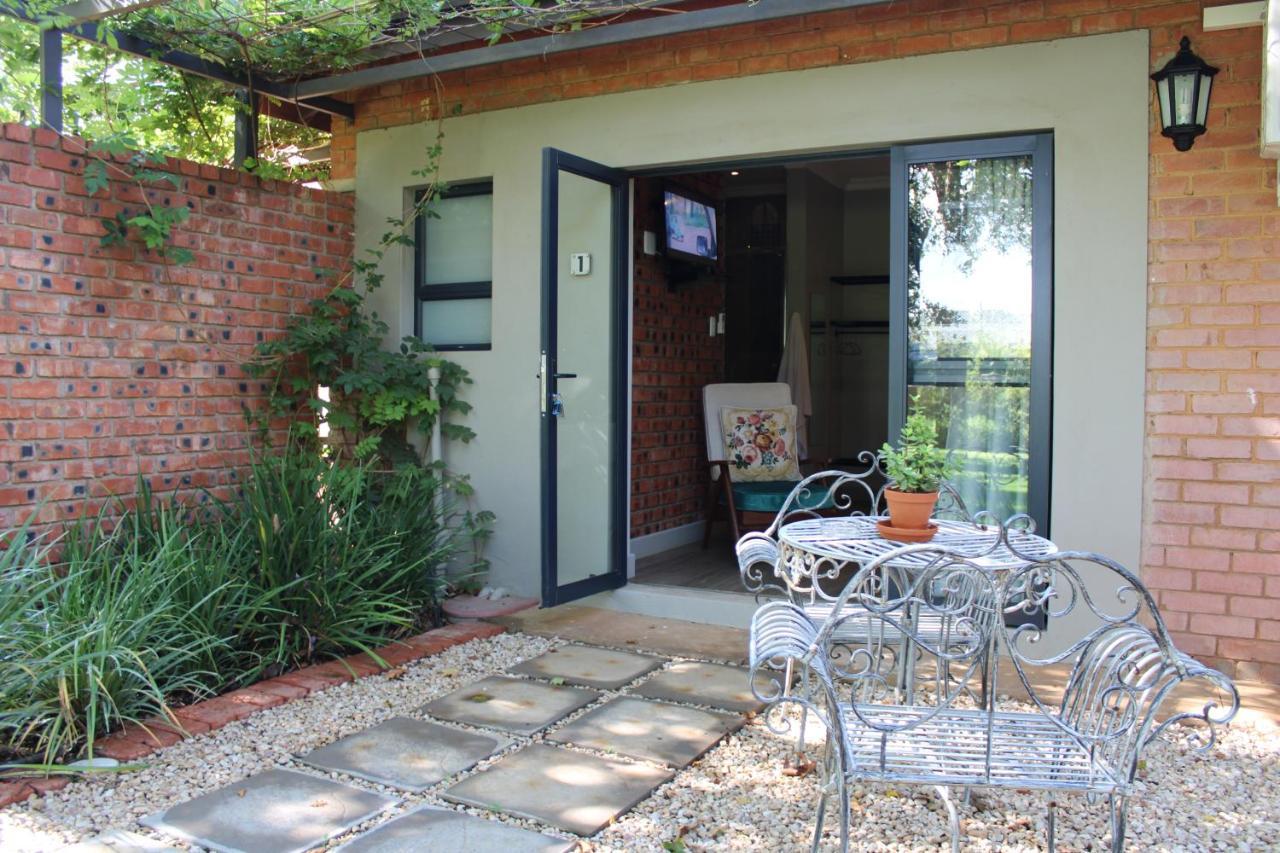 Pepper Tree Venue & Guesthouse Bloemfontein Bagian luar foto