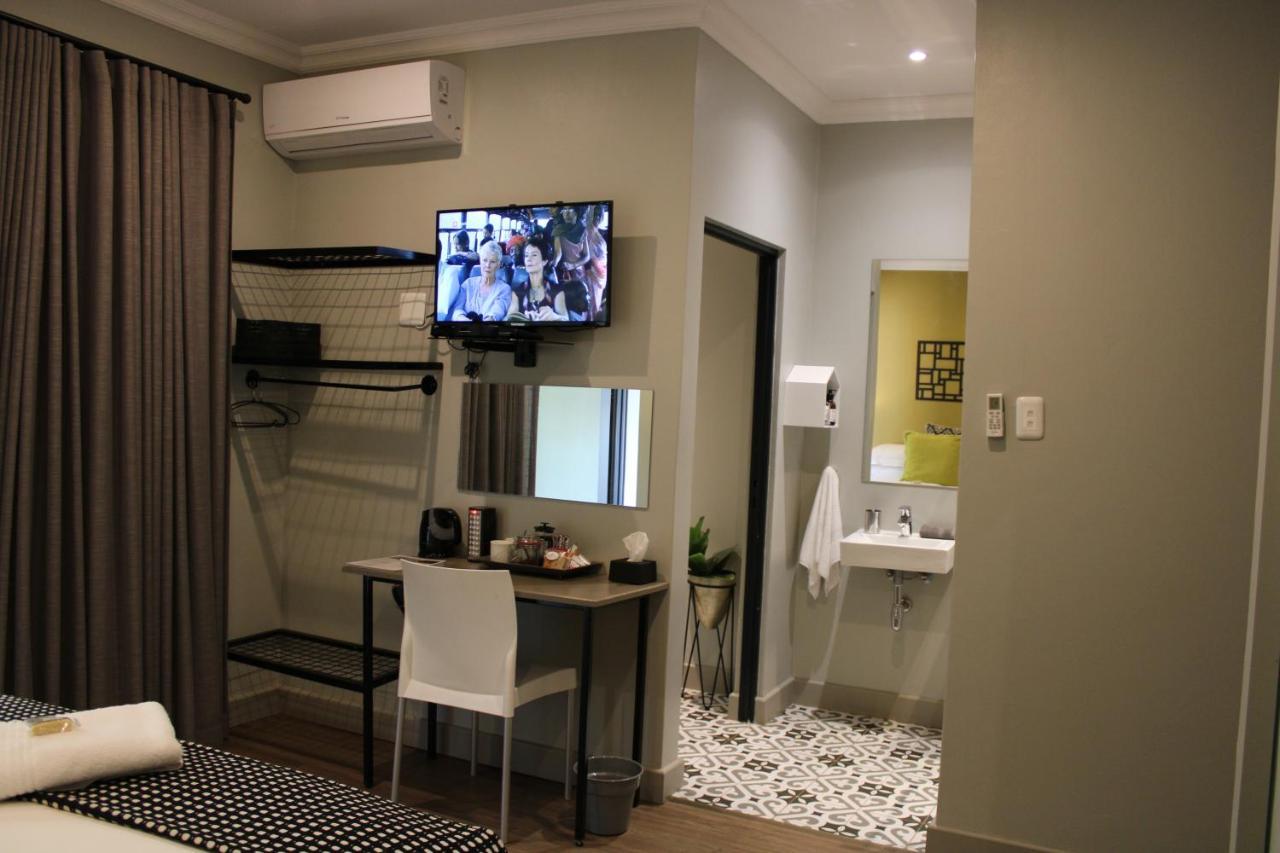 Pepper Tree Venue & Guesthouse Bloemfontein Bagian luar foto